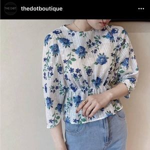 ‼️3/$30‼️ Floral blouse